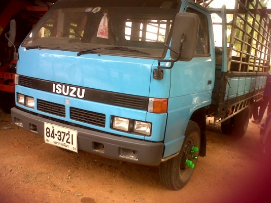 6 ล้อ ISUZU NPR ประกอบ 115 แรง เกียร์ยาว หน้า-หลังเดิม ๆ ไม่ใช้งานหนัก(รถบ้านสภาพดี)
