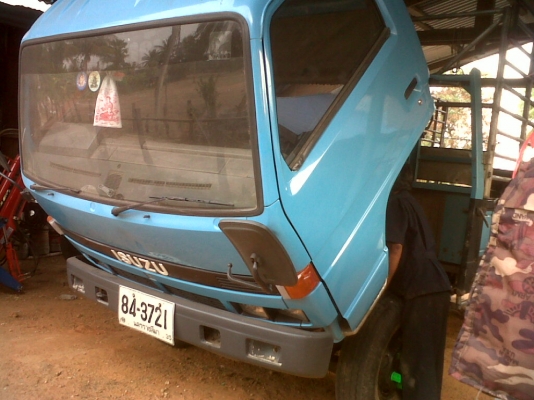 6 ล้อ ISUZU NPR ประกอบ 115 แรง เกียร์ยาว หน้า-หลังเดิม ๆ ไม่ใช้งานหนัก(รถบ้านสภาพดี)