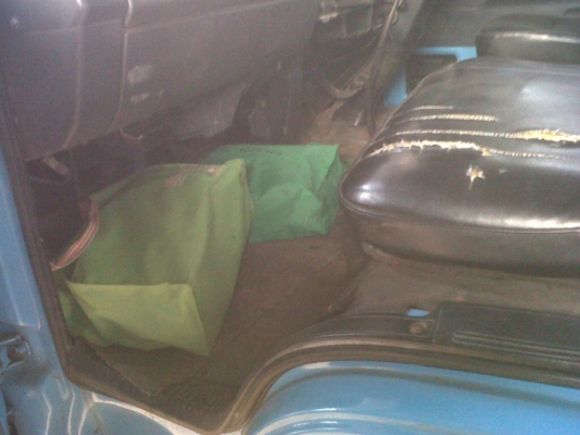 6 ล้อ ISUZU NPR ประกอบ 115 แรง เกียร์ยาว หน้า-หลังเดิม ๆ ไม่ใช้งานหนัก(รถบ้านสภาพดี)