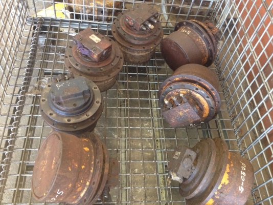 ขายตัวเดิน Komatsu pc20,pc30และอีกหลายรุ่น