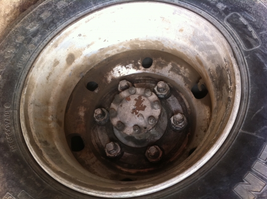 ขายช่วงล่าง 6 ล้อ NPR 6 น้อต คานหน้า - เพลาหลัง แหนบ สภาพดีมาก ราคาต่อรอง