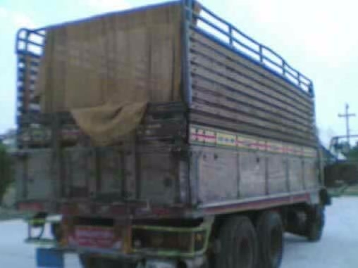 HINO F17 - 168 HP EH700 สิบล้อล่องเพลาเดียว กระบะไม้คอกสูงเกษตรสภาพอย่างสวยยาว 6.20 เมตร เครื่องยนต์เดิมๆแห้งดีแรงดี หัวเก๋งสีสันบางเดิมภายในสวยครบ แอร์ พวงมาลัยเพาเวอร์ เบรคทริ๊ปฟี้พร้อม ช่วงล่างคัชซีสวยไม่มีดาม ยางสภาพดี 10 เส้นประมาณ 80\% พร้อมใช้งาน เอ HINO F17 - 168 HP EH700 สิบล้อล่องเพลาเดียว กระบะไม้คอกสูงเกษตรสภาพอย่างสวยยาว 6.20 เมตร เครื่องยนต์เดิมๆแห้งดีแรงดี หัวเก๋งสีสันบางเดิมภายในสวยครบ แอร์ พวงมาลัยเพาเวอร์ เบรคทริ๊ปฟี้พร้อม ช่วงล่างคัชซีสวยไม่มีดาม ยางสภาพดี 10 เส้นประมาณ 80\% พร้อมใช้งาน เอ