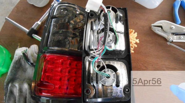 ไฟท้าย ISUZU TFR หรือ Cameo ไฟท้าย ISUZU TFR หรือ Cameo