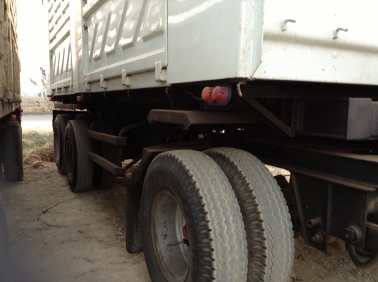 ขายลูกพ่วงดั๊มพ์สามมิตร