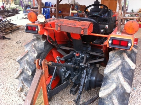 ขายรถไถ Kubota L 2605 4WD พร้อมดันหน้าและผานพรวน ขายรถไถ Kubota L 2605 4WD พร้อมดันหน้าและผานพรวน