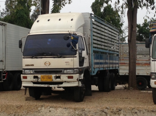 HINO HI-TECH  195 hp กระบะบรรทุกยาว 7.00m