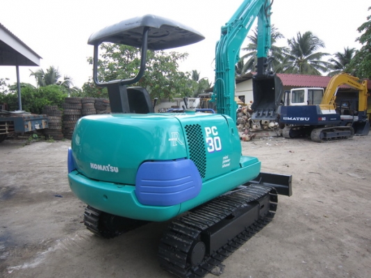 KOMATSU รุ่น PC30-7- แทร็กเหล็ก มือสองญี่ปุ่น