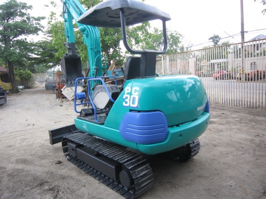 KOMATSU รุ่น PC30-7- แทร็กเหล็ก มือสองญี่ปุ่น