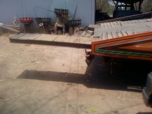 ต้องการขายรถบรรทุกเทเลอร์