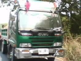 ISUZU DECA 205 HP 6HL1 หกล้อดั๊มพ์ กระบะดั๊มพ์เหล็ก 6 ตันยิงหน้าต่อดั๊มพ์ได้ 1 ปี เครื่องแน่นแรงดี ภายในเก๋งสวยครบ เครื่องเสียง พ.เพาเวอร์ ก.ไฟฟ้า เบรคทริ๊ปฟี้ครบครัน ช่วงล่างคัชซีสวยไม่มีดาม ยาง 8.25 ขอบ 16 พร้อมบรรทุกพร้อมใช้งาน เอกสารทะเบียนภาษีครบพร้อ