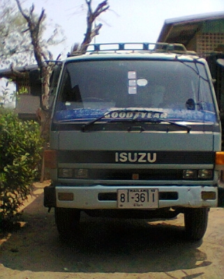 ขายรถ อีซูซุ รุ่น ล๊อกเล๊ก หกล้อ ดัมพ์