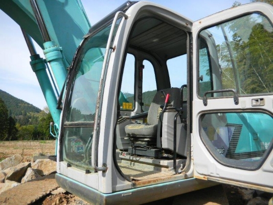 New stock from JAPAN Kobelco SK200-6 YN07 ปี 2000 สวย ๆ ถูก ๆ ครับ