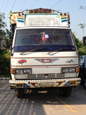 ขาย HINO 6 ล้อKM777 ปี 35 เครื่อง WO4D  (117 HP) เดิม ๆ กระบะไม้มะค่าทั้งลูก ยางดี ขับดี ซัซซีสวย ขาย 460,000 บาท