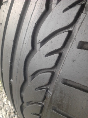 ขายยาง205/55/16 ปี 10 DUNLOP SP 01 1 ชุด