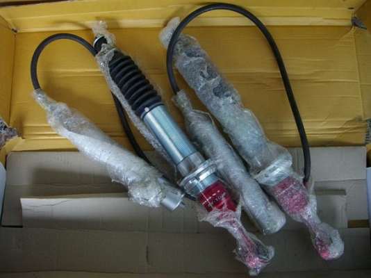 ขายโช้ค ROBUST ใส่ VIGO รุ่น Subtank ของใหม่ 1คู่