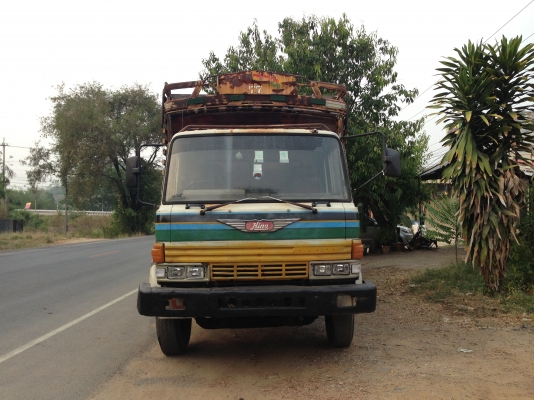 ขายด่วนถูกๆหกล้อ หัวเดิม ครัชซีเดิม เครื่องเดิมหน้ากากทอง ของห้างแท้ๆรถสวยเดิมๆ ยาว 7 เมตรครึ่ง พร้อมใช้งาน Hino FF177 KA เครื่อง EH700