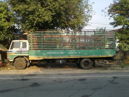 ขายด่วนถูกๆหกล้อ หัวเดิม ครัชซีเดิม เครื่องเดิมหน้ากากทอง ของห้างแท้ๆรถสวยเดิมๆ ยาว 7 เมตรครึ่ง พร้อมใช้งาน Hino FF177 KA เครื่อง EH700