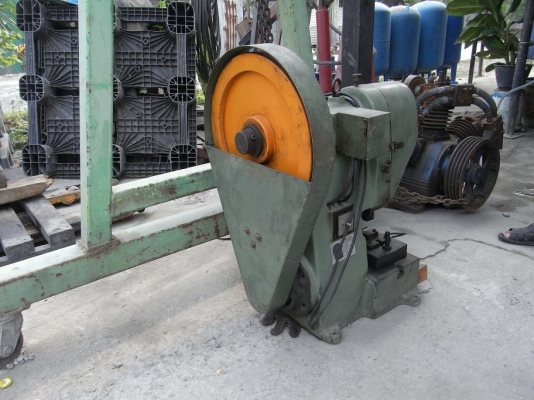 ขายเครื่องปั้มขนาดเล็กใช้ไฟบ้าน สำหรับโรงกลึงขนาดเล็ก แต่ต้องไปซ่อมขาตั้ง ราคาถูกๆ ขายเครื่องปั้มขนาดเล็กใช้ไฟบ้าน สำหรับโรงกลึงขนาดเล็ก แต่ต้องไปซ่อมขาตั้ง ราคาถูกๆ