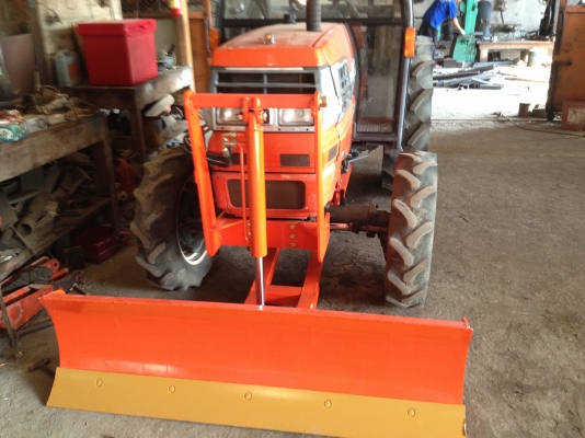 ==>รับติดตั้งใบมีดดันดินรถไถทุกรุ่น<==