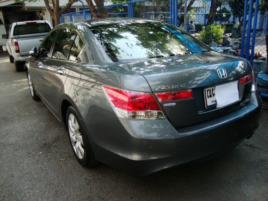 ขาย accord 2.4 el มือแรก ใช้น้อย 7 หมื่นกว่า กม.