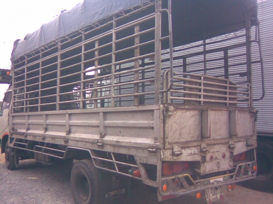 6 ล้อ HINO FC2W 120 แรงม้า  *ยาว 5.50 ม.*  รถสวย เดิมๆ * รถห้างแท้ ๆ *
