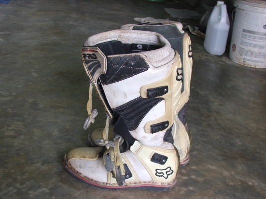 ขายรองเท้าวิบาก