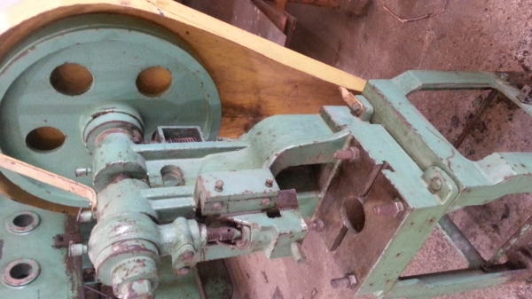 ขายเครื่องปั้มตัวเล็ก สภาพใหม่ เก็บเก่า ขายด่วน 15500