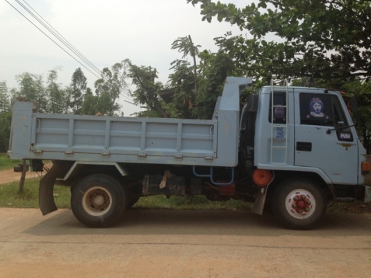 ISUZU ROCKY 175 HP 6BG1 หกล้อดั๊มพ์ กระบะดั๊มพ์เหล็ก 6 ตันยิงหน้าความยาว 3.60 เมตรฝาข้างสวยพื้นดีไม่มีผุกร่อน เครื่องแน่นดีไม่เยิ้ม ภายในเก๋งคอนโซลสวยครบพร้อม เครื่องเสียง แอร์เย็น พ.เพาเวอร์ ช่วงล่างคัชซีสวยมากๆไม่มีดามไม่มีแตก ยาง 8.25 ขอบ 16 สภาพดี ISUZU ROCKY 175 HP 6BG1 หกล้อดั๊มพ์ กระบะดั๊มพ์เหล็ก 6 ตันยิงหน้าความยาว 3.60 เมตรฝาข้างสวยพื้นดีไม่มีผุกร่อน เครื่องแน่นดีไม่เยิ้ม ภายในเก๋งคอนโซลสวยครบพร้อม เครื่องเสียง แอร์เย็น พ.เพาเวอร์ ช่วงล่างคัชซีสวยมากๆไม่มีดามไม่มีแตก ยาง 8.25 ขอบ 16 สภาพดี