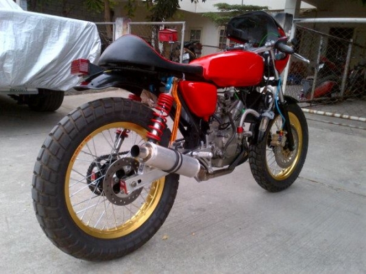 ขาย HONDA GL เครื่อง โซนิค ทะเบียน โอนไม่ขาด ต่อ คับ เครื่อง ดีพร้อมใช้ คับ ขาย 27500