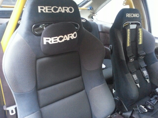 HARTBRACK รถสปอร์ต 2 ประตู ขายหรือแลกรถเก๋ง 4 ประตู