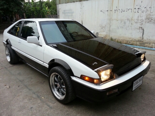 HARTBRACK รถสปอร์ต 2 ประตู ขายหรือแลกรถเก๋ง 4 ประตู