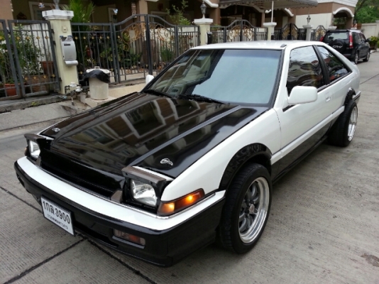 HARTBRACK รถสปอร์ต 2 ประตู ขายหรือแลกรถเก๋ง 4 ประตู