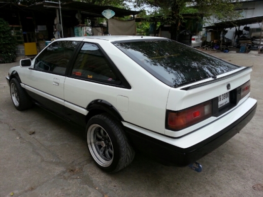 HARTBRACK รถสปอร์ต 2 ประตู ขายหรือแลกรถเก๋ง 4 ประตู