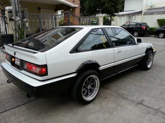 HARTBRACK รถสปอร์ต 2 ประตู ขายหรือแลกรถเก๋ง 4 ประตู