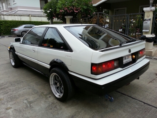 HARTBRACK รถสปอร์ต 2 ประตู ขายหรือแลกรถเก๋ง 4 ประตู