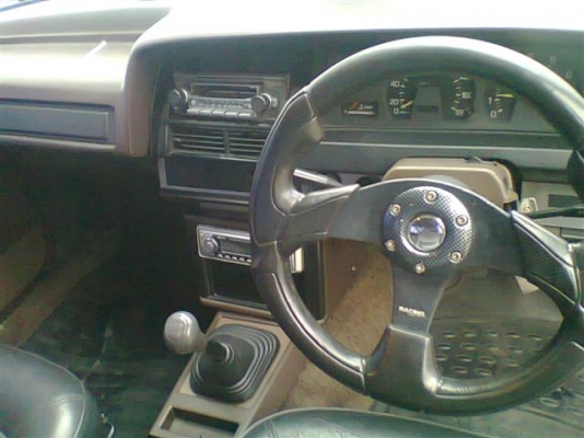 ต้องการขายโตโยต้า gl ปี 84 ติดเเก๊สเเล้ว