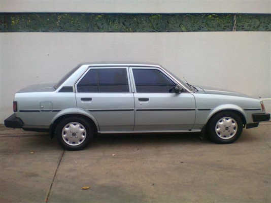 ต้องการขายโตโยต้า gl ปี 84 ติดเเก๊สเเล้ว