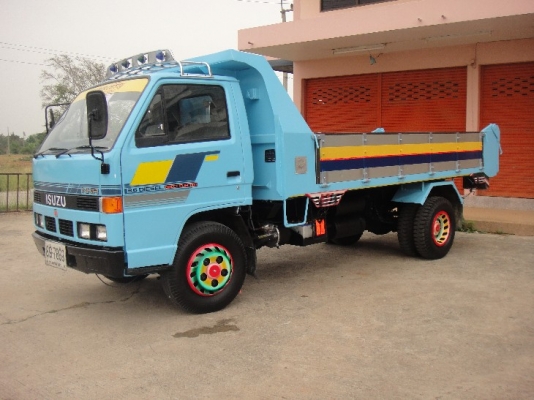 ขาย ISUZU NKR 110 แรงดั๊ม  รถห้างแท้ จดปี 36