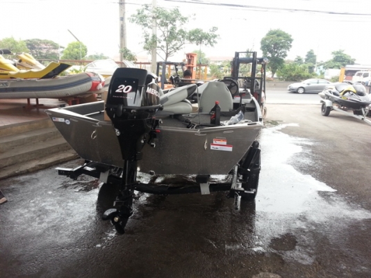 ----** ขาย เรือตกปลา NEW*LOWE Stryker 16 ฟุต**----