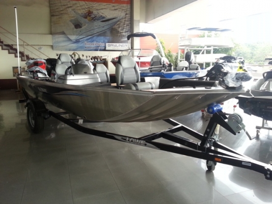 ----** ขาย เรือตกปลา NEW*LOWE Stryker 16 ฟุต**----