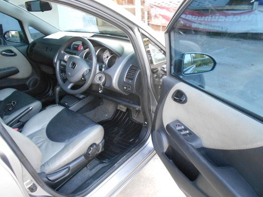 ขายรถสวยพร้อมใช้งาน เล่มทะเบียนพร้อม สวยสุดในรุ่นครับ