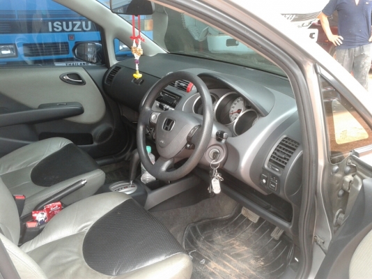 ขายรถสวยพร้อมใช้งาน เล่มทะเบียนพร้อม สวยสุดในรุ่นครับ