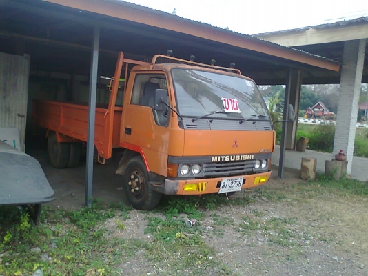 ขายด่วน..รถหกล้อ MITSUBISHI CANTER เครื่องดี คัสซีสวย รถสวยพร้อมใช้งานสุดขีด มีทะเบียนครบ ราคาต่อรองได้.