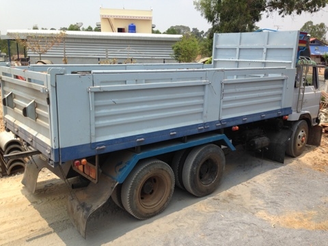 HINO KT 925 - 195 HP HO7D สิบล้อดั๊มพ์ 2 เพลา ช่วงล่างเพลาโบกี้ใหญ่ 2 เพลาของ ROCKY 210 หัวขาวสภาพสวยพร้อมใช้งาน เครื่องแน่นแรงดีไม่มีเยิ้ม หัวเก๋ง F17 ลงเล่มถูกต้อง ภายในเก๋งคอนโซลสวยครบ พวงมาลัยเพาเวอร์ เบรคทริ๊ปฟี้ ช่วงล่างใหญ่ยางสภาพดี 10 เส้นประมาณ 7 HINO KT 925 - 195 HP HO7D สิบล้อดั๊มพ์ 2 เพลา ช่วงล่างเพลาโบกี้ใหญ่ 2 เพลาของ ROCKY 210 หัวขาวสภาพสวยพร้อมใช้งาน เครื่องแน่นแรงดีไม่มีเยิ้ม หัวเก๋ง F17 ลงเล่มถูกต้อง ภายในเก๋งคอนโซลสวยครบ พวงมาลัยเพาเวอร์ เบรคทริ๊ปฟี้ ช่วงล่างใหญ่ยางสภาพดี 10 เส้นประมาณ 7