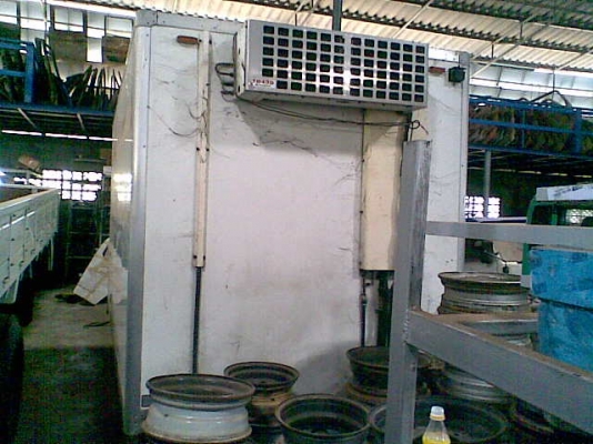 ขายตู้ห้องเย็น พร้อมเครื่องทำความเย็น สำหรับใส่ 6 ล้อ กว้าง 2.05 เมตร ยาว 4.50 เมตร