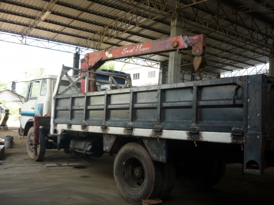 รถ 6 ล้อ HINO ติดเครน 3 ตัน รุ่น KL340  เลขตัวรถ KL340-57970  เลขเครื่อง EC100-12174 กระบะใหม่ ยาว 4.60 เมตร