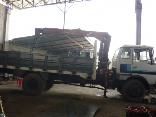 รถ 6 ล้อ HINO ติดเครน 3 ตัน รุ่น KL340  เลขตัวรถ KL340-57970  เลขเครื่อง EC100-12174 กระบะใหม่ ยาว 4.60 เมตร