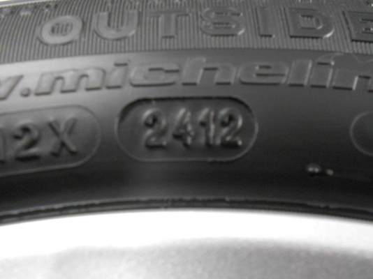 ขายล้อแม็ก Honda city ขอบ 15 พร้อมยางปี 12/เทิร์นได้-ใส่ฟรีค่ะ