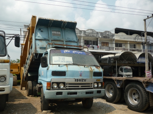 รถ 6 ล้อดั๊ม ISUZU รุ่น KT26 เลขตัวรถ KT26-4833143 เลขเครื่องยนต์ 4BD1-104327