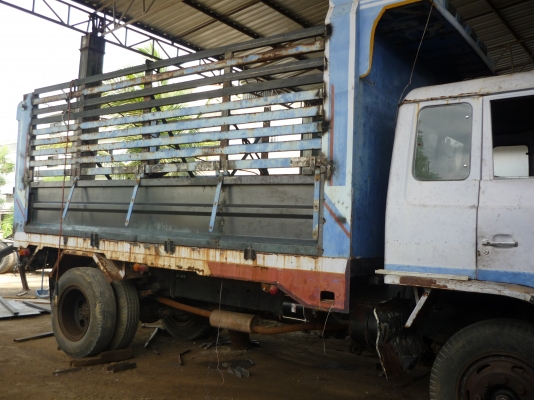 รถ 6 ล้อดั๊มเกษตร HINO กระบะยาว 4.50 เมตร เลขตัวรถ KL340-49978 เลขเครื่อง EH700-186200